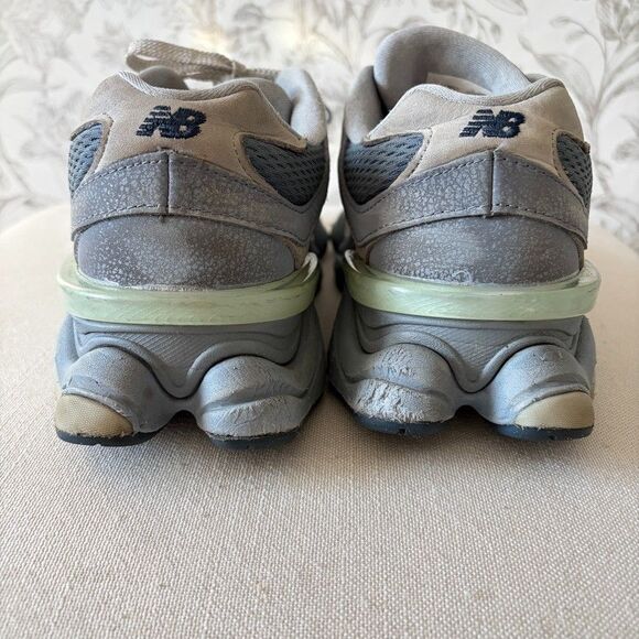 New Balance 9060 Grey Day Moon Daze Blue Mens Size 6.5 U9060MD1 Flaws* main image 6